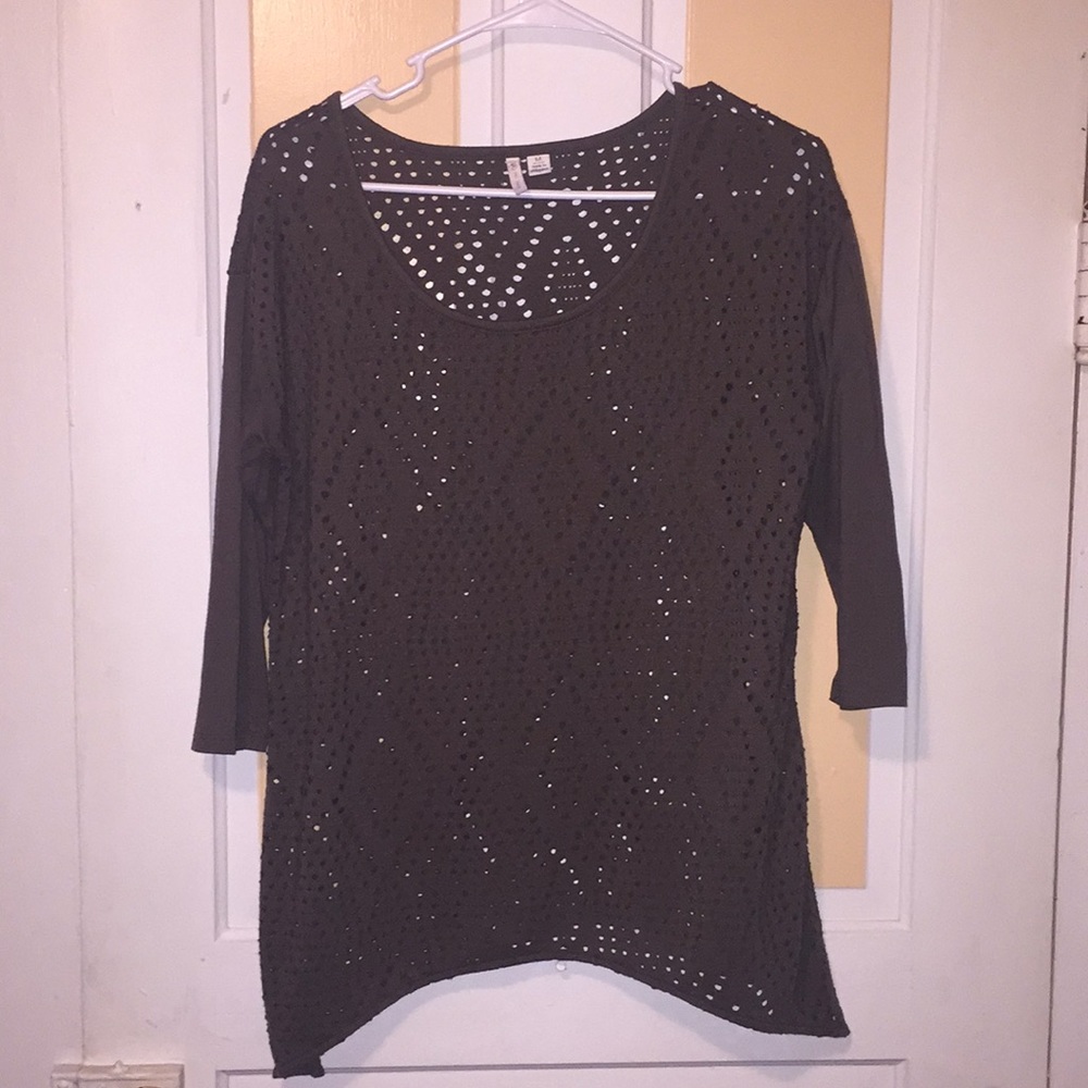 olive 3/4 length holey blouse